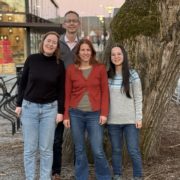 Styre 2025. F.v. Louise Mossige Svendsen, styremedlem. Lars Stokke, leder. Sabine Gehring, nestleder. Amalie Rossland Christiansen, sekretær.